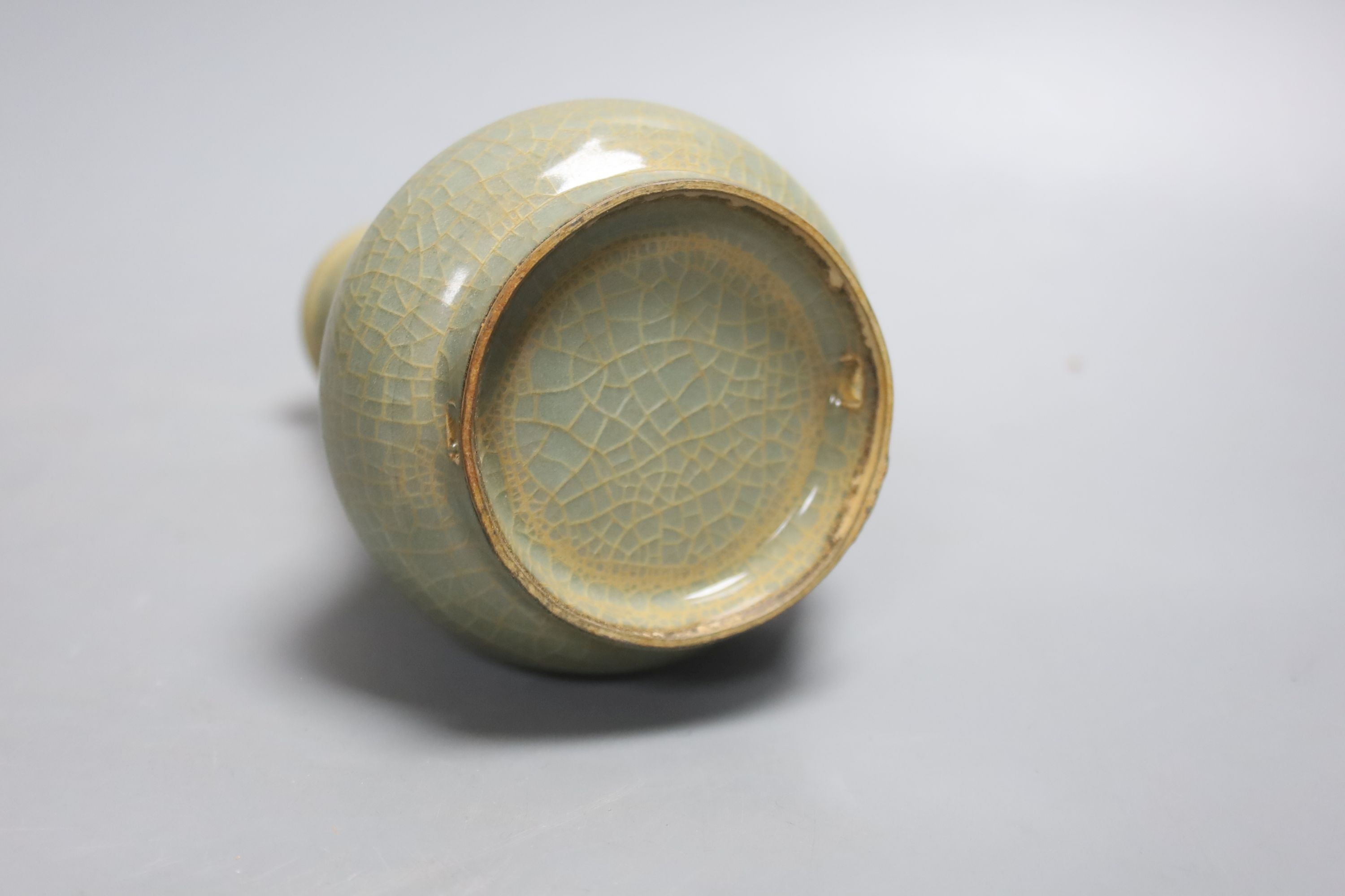 A Chinese celadon bottle vase 15.5cm